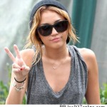 wpid-Miley-Cyrus-Sells-Over-100K-Albums-In-First-Week.jpg